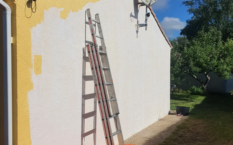 Ravalement de façade et peinture hydrofuge en Vendée